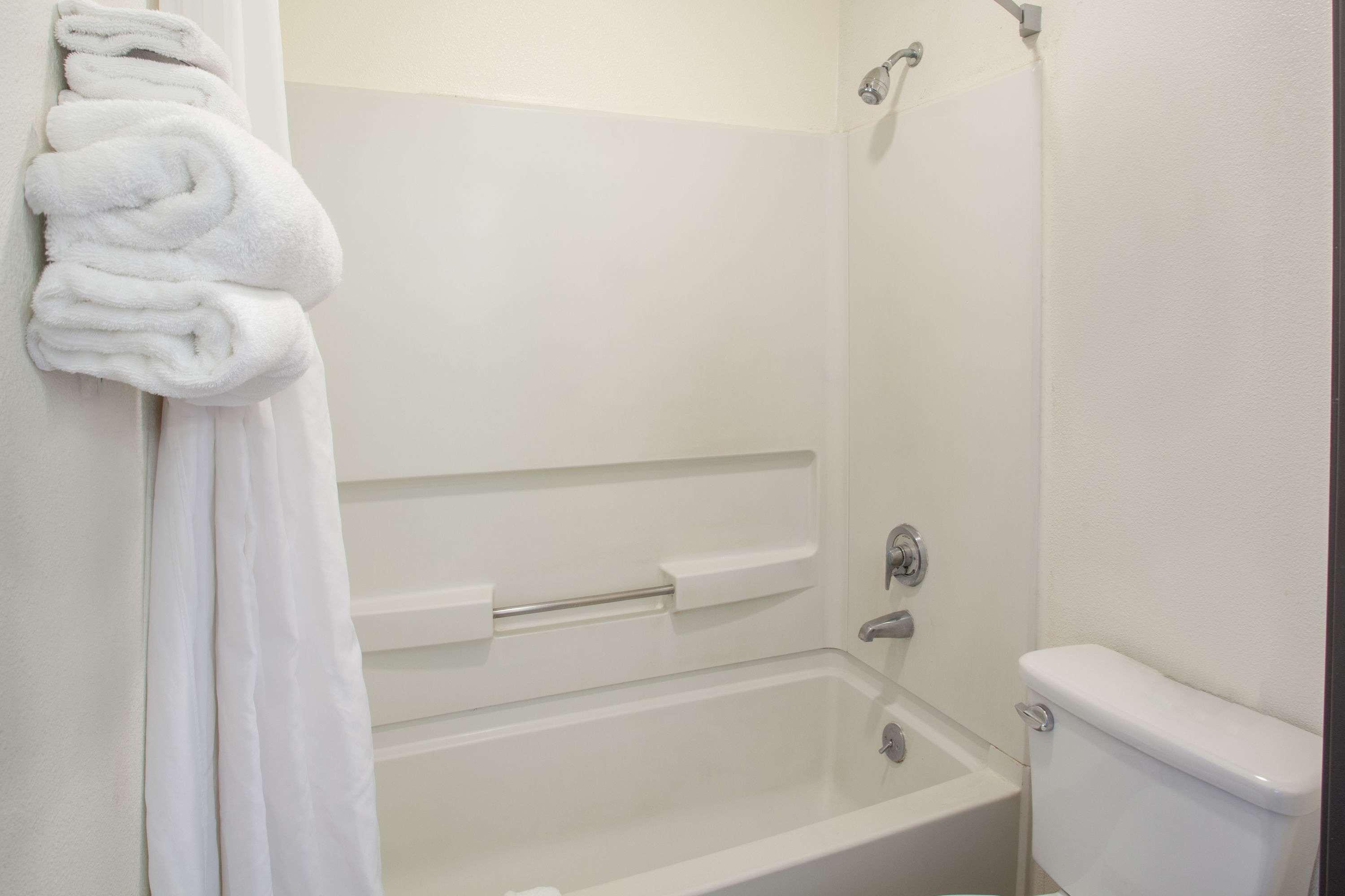 Super 8 By Wyndham Selma/fresno Area