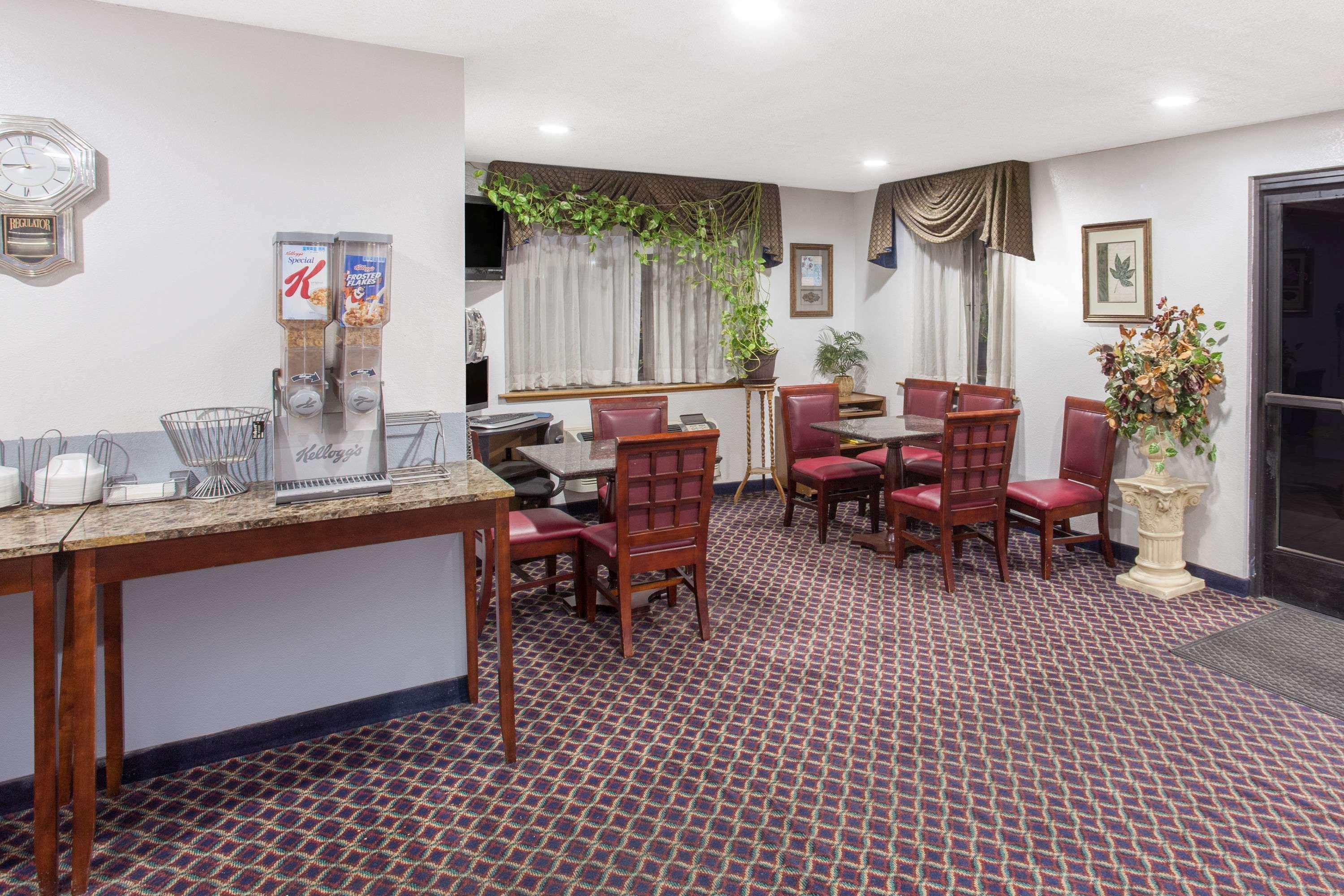 Super 8 By Wyndham Selma/fresno Area 2* Selma