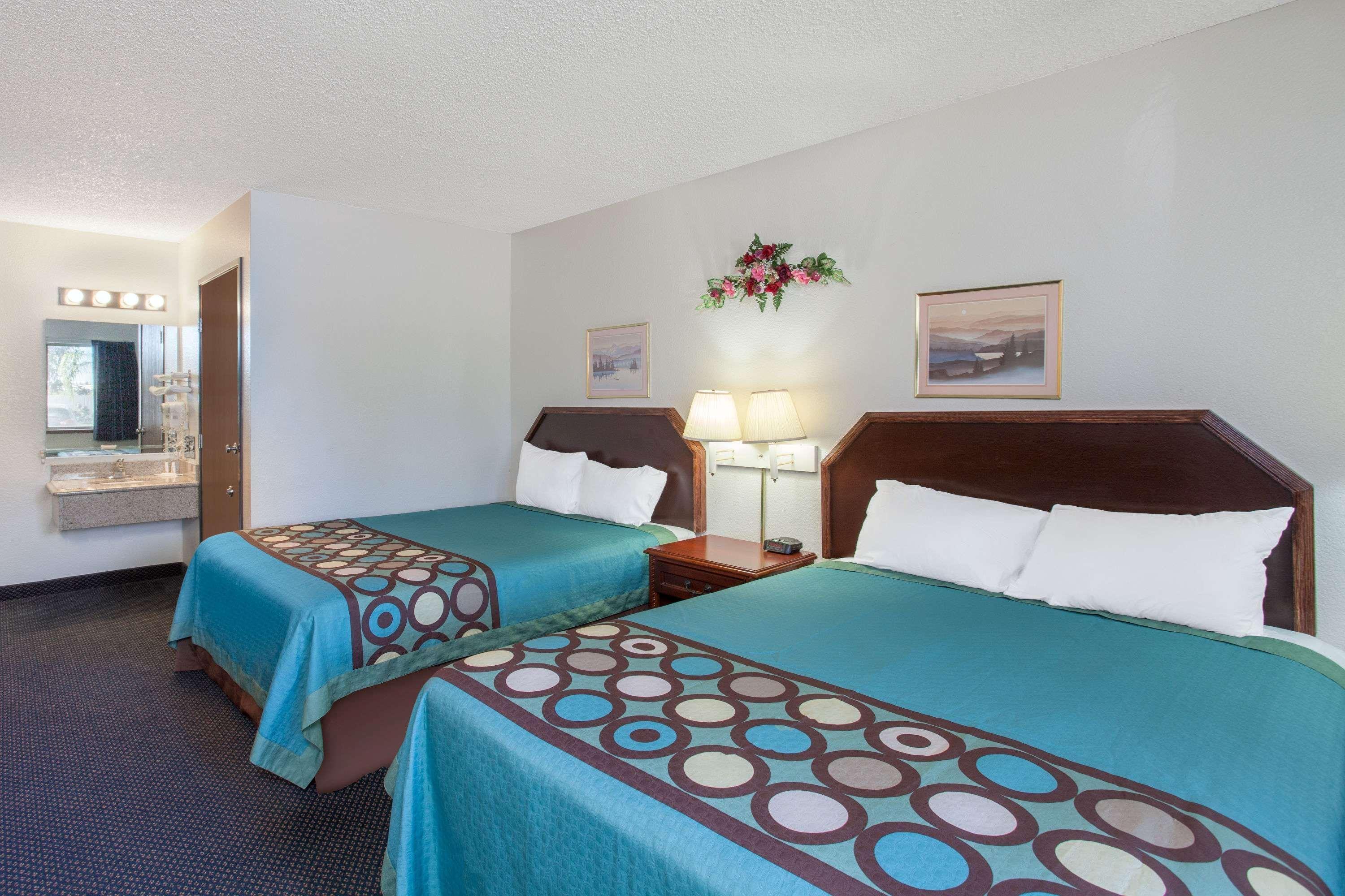 Super 8 By Wyndham Selma/fresno Area 2*